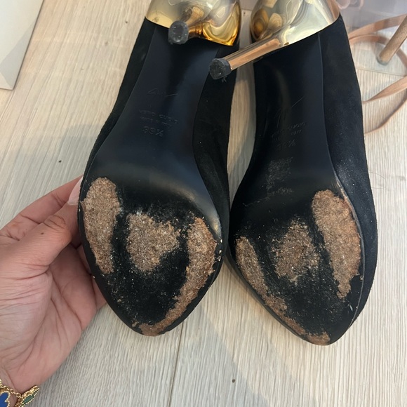 Giuseppe Zanotti Black Suede Round Toe Platform Pumps Size 39.5 - Picture 3 of 3
